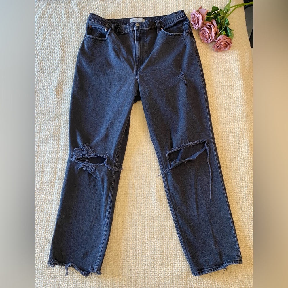 Abercrombie & Fitch Skinny Highrise Black Distressed Women's Jeans